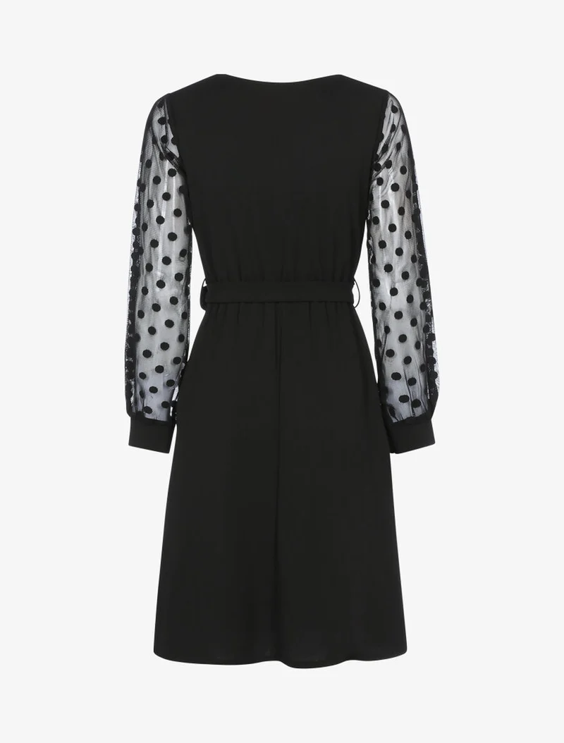 Fließendes Kleid mit transparenten Ärmeln und Punkten - Schwarz