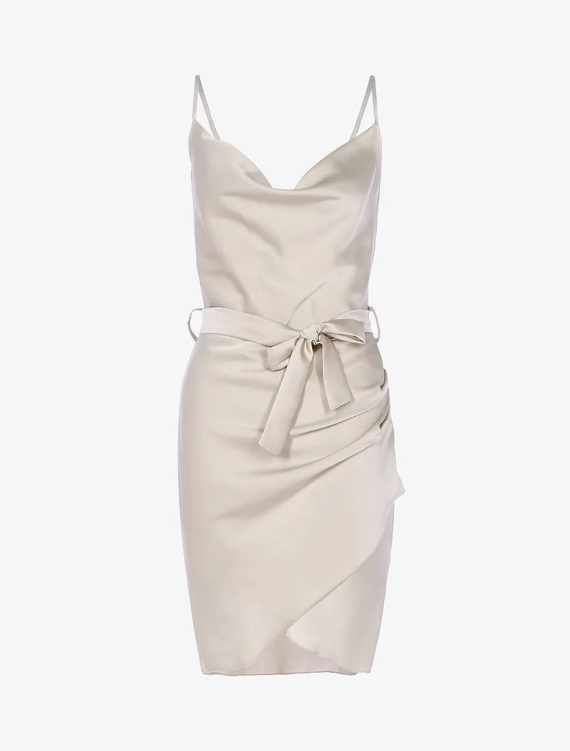 Wickelkleid aus Satin - Beige