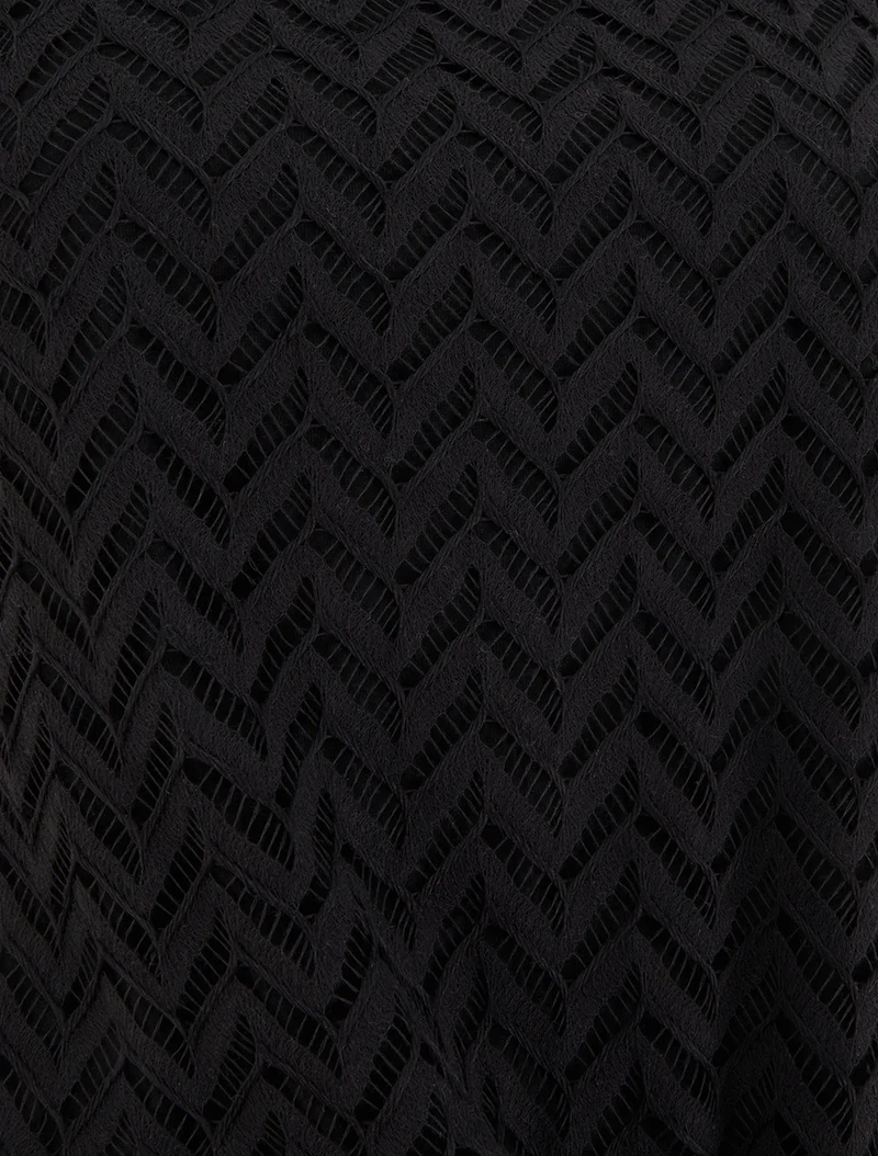 Chevron-Stil Kurzarmstricktop - Schwarz