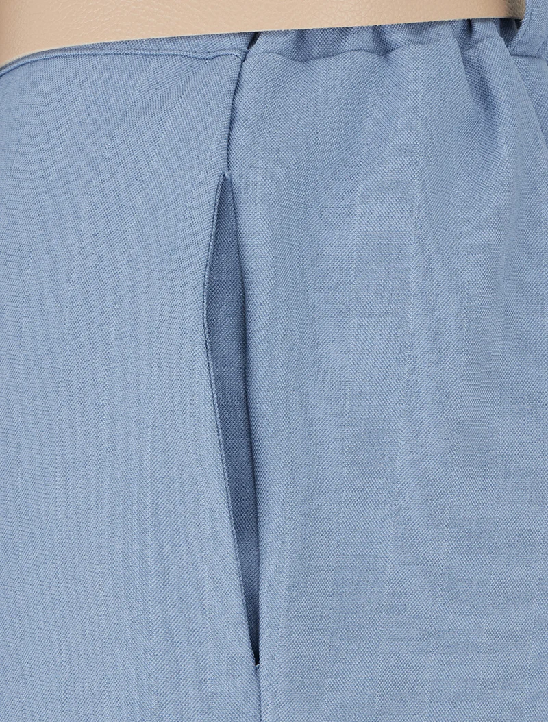 Hose mit schimmernden Nadelstreifen - Blau