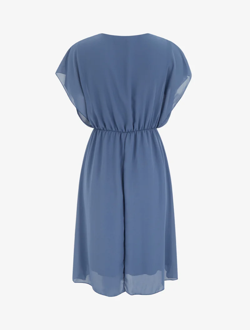 Ausgestelltes Kleid mit kurzen Ärmeln und Wickelausschnitt - Blau