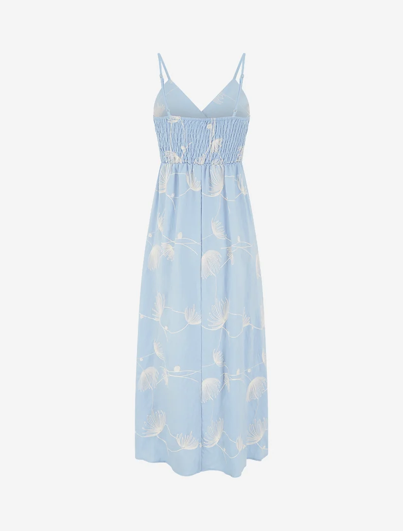Empire-Langkleid mit pflanzlichen Stickereien - Himmelblau