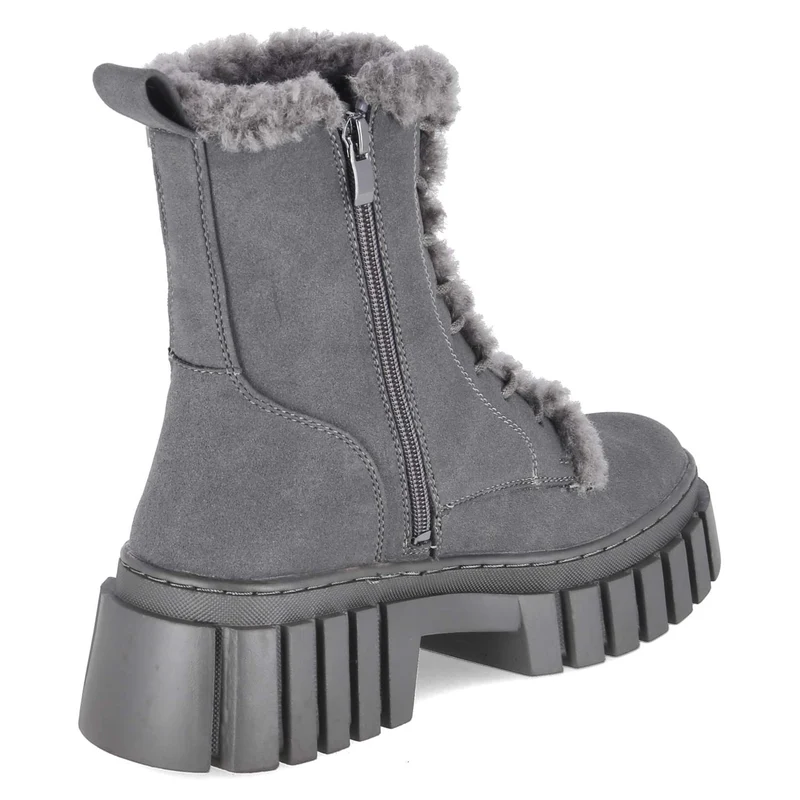 Boots Grau