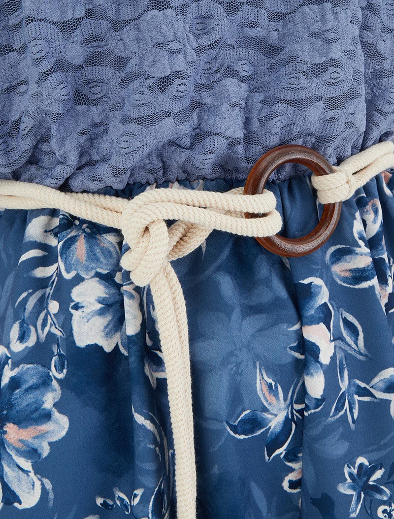 Gespielter Blumen-Jumpsuit mit Spitzeneinsatz am Oberteil - Blau