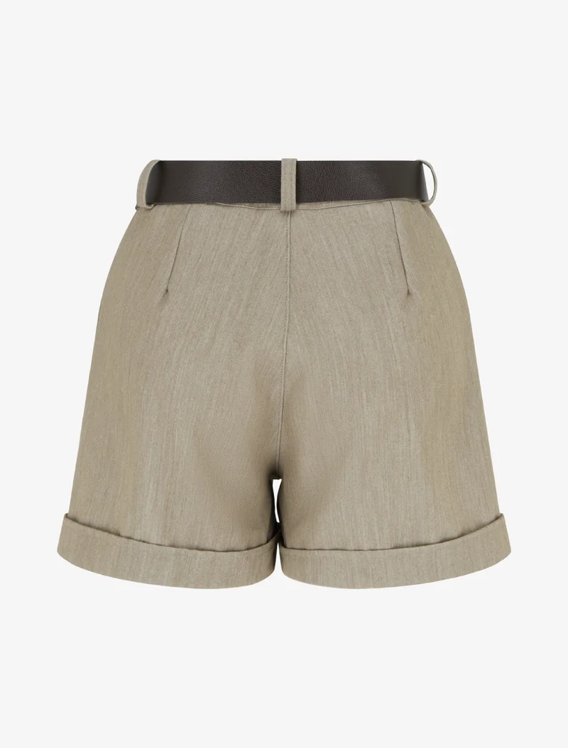 Gekrempelte Shorts mit Gürtel - Maulwurf