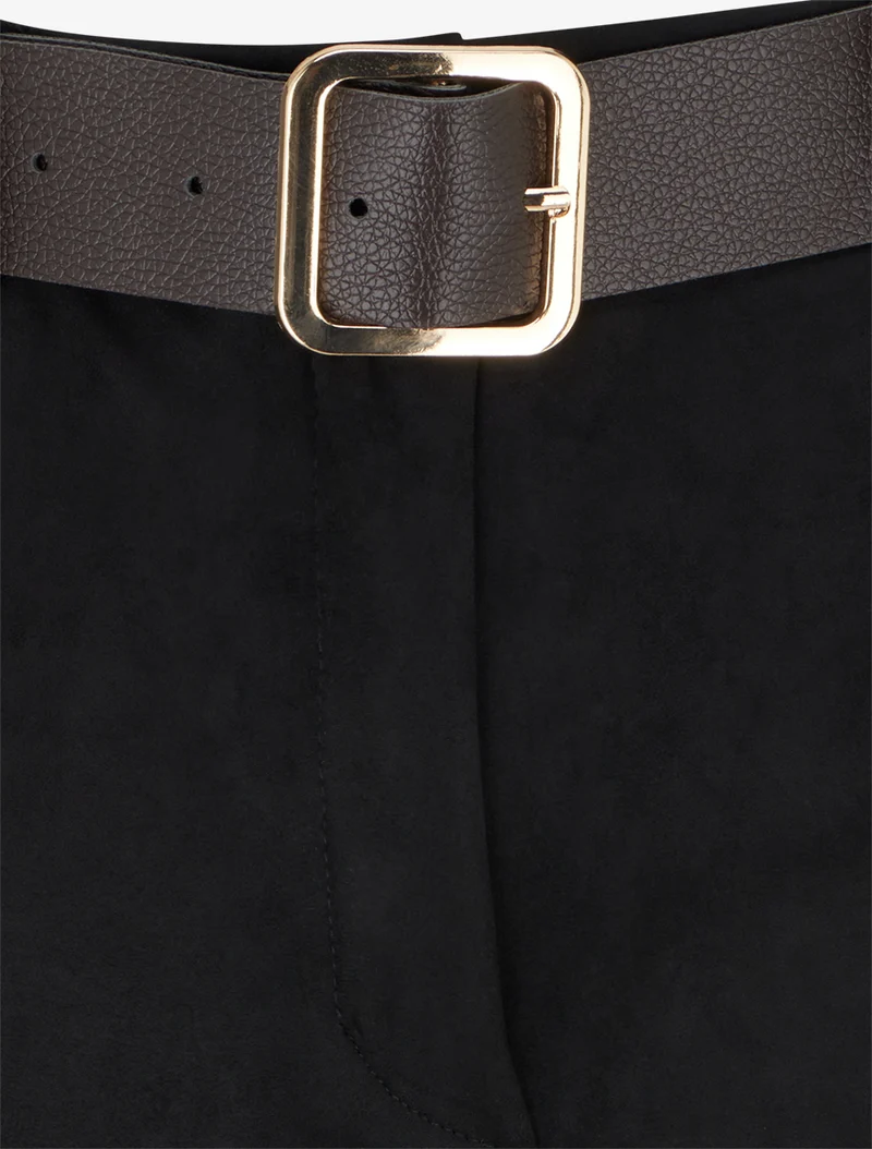Shorts mit Umschlag aus Wildlederimitat - Schwarz