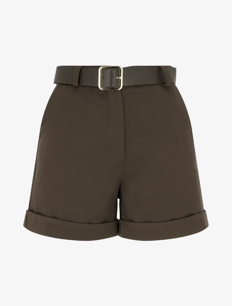 Gekrempelte Shorts mit Gürtel - Braun