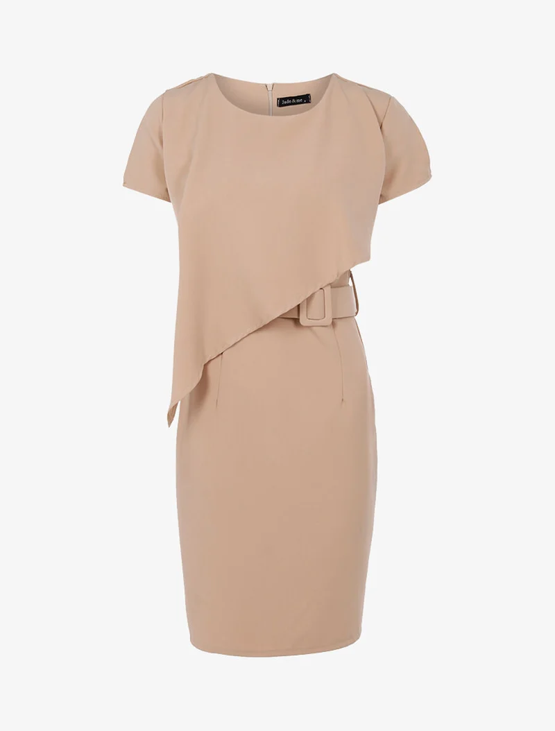 Tailliertes Kleid mit schrägem Saum - Beige
