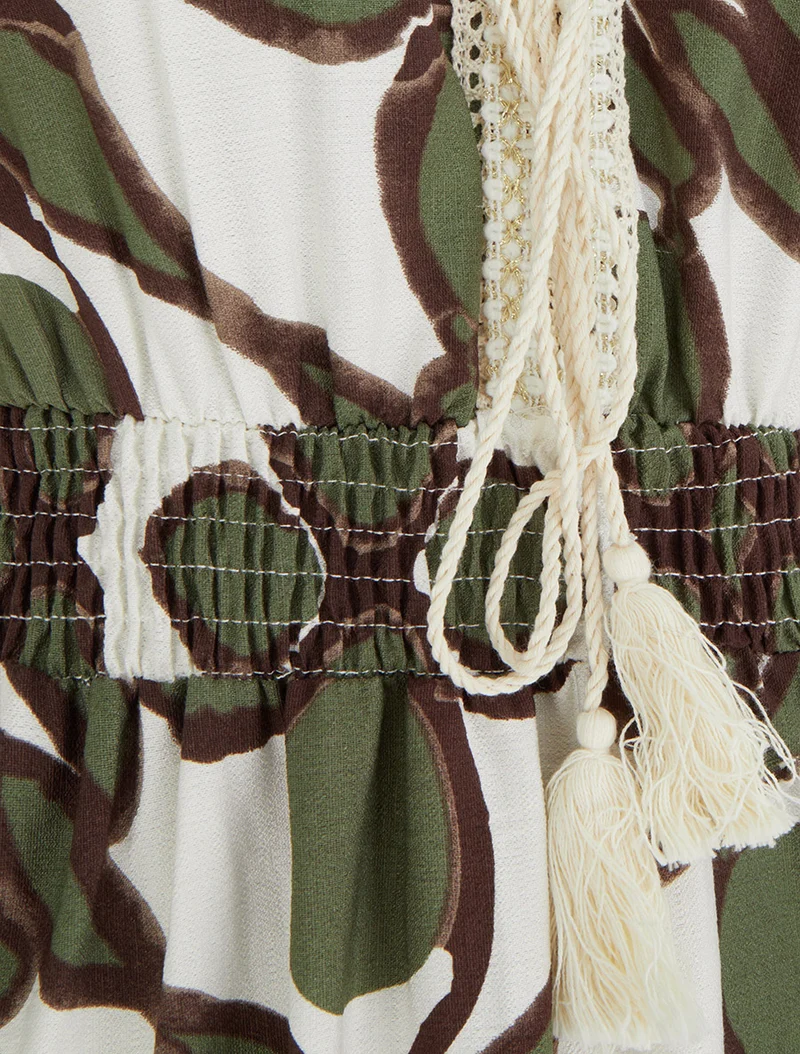 Kleid mit fantasievollem Druck und Häkelkragen - Kaki