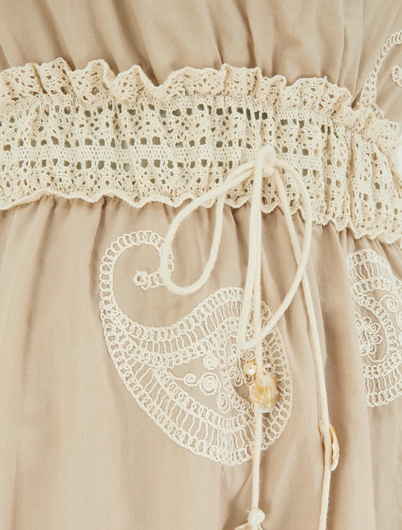 Langes Kleid mit Paisley-Stickerei-Muster - Beige