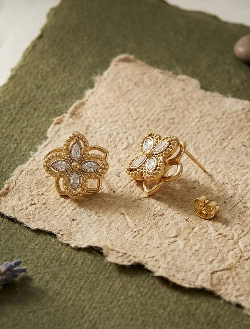Blumenohrringe verziert mit Zirkonia. - Oder