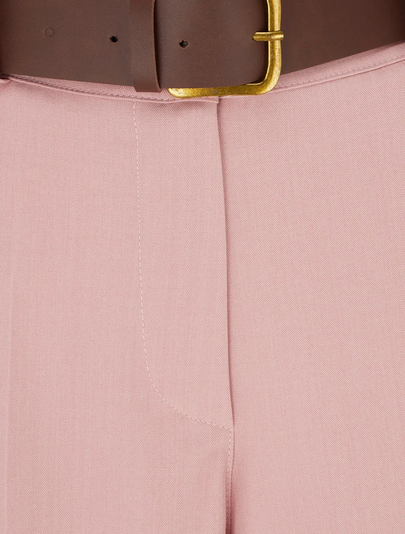 Gerade geschnittene, einfarbige, elastische Hose - Rose