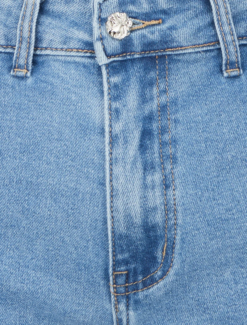 Jeansshort in Standardgröße mit schmaler Passform - Blau