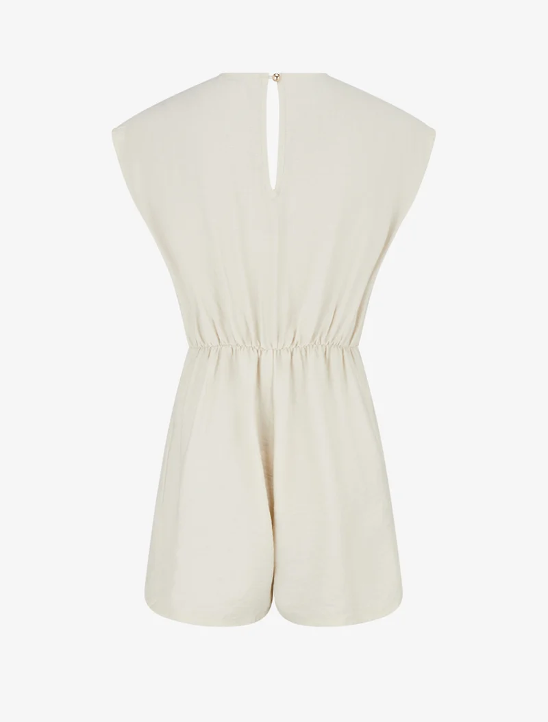 Wickelkleid-Stil Jumpsuit mit Brosche - Beige