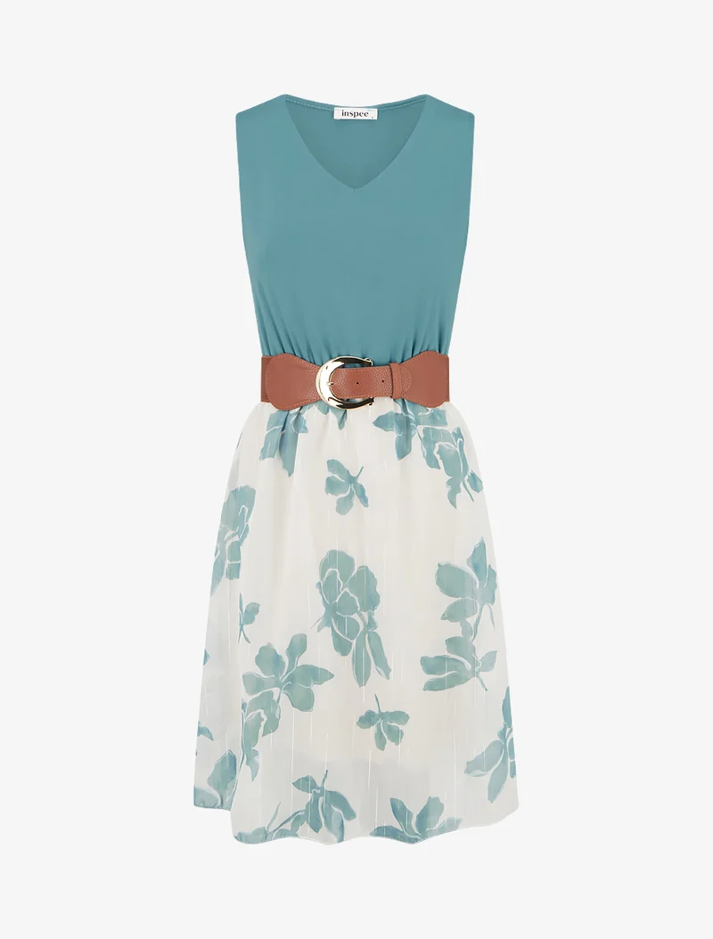 Ausgestelltes Kleid mit Blumenmuster - Hellblau