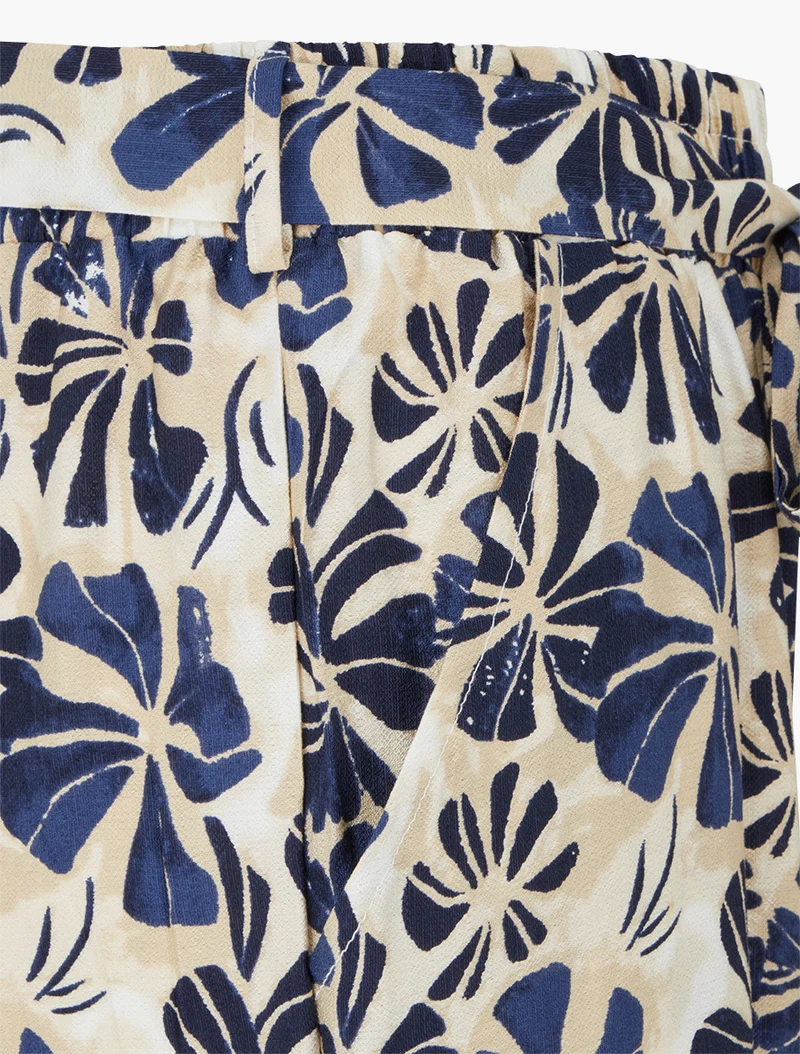 Gerade geschnittene Hose mit elastischem Bund und Blumenmuster - Marine