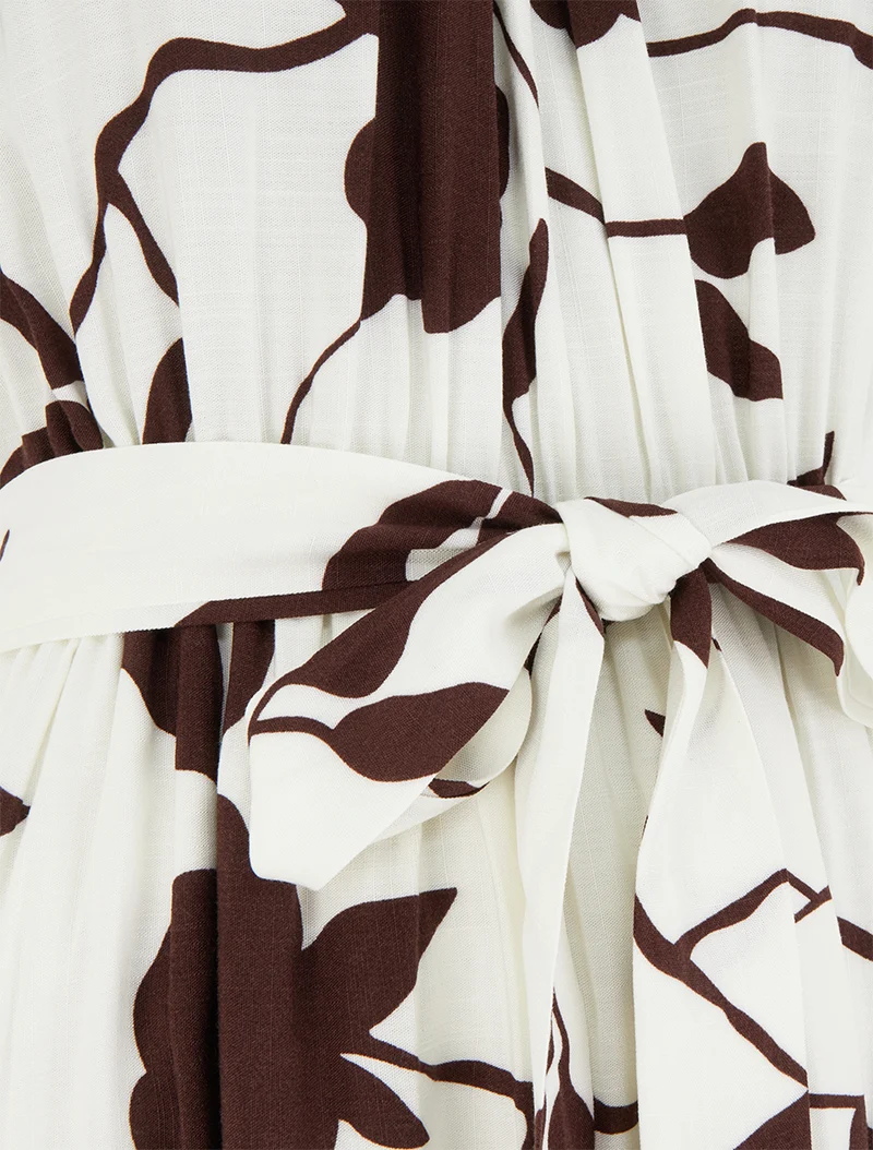 Langes elastisches Kleid mit Blumenmuster - Braun