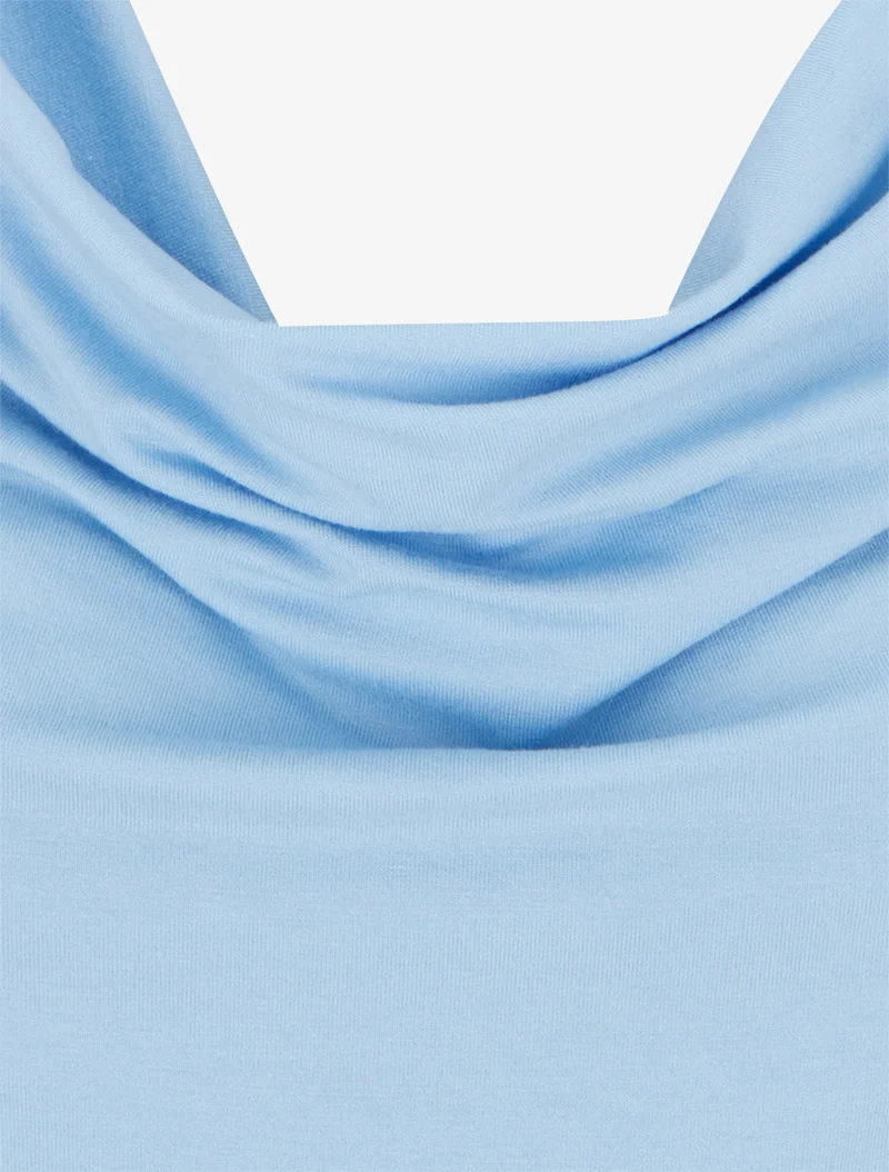 Strassbesetztes Top mit Schmuckeinsatz - Himmelblau