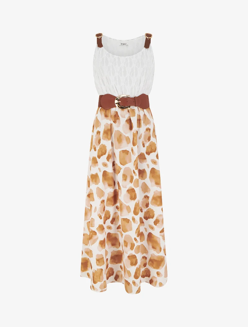 Langes Kleid mit Giraffenmuster und Trägern in Lederoptik. - Braun