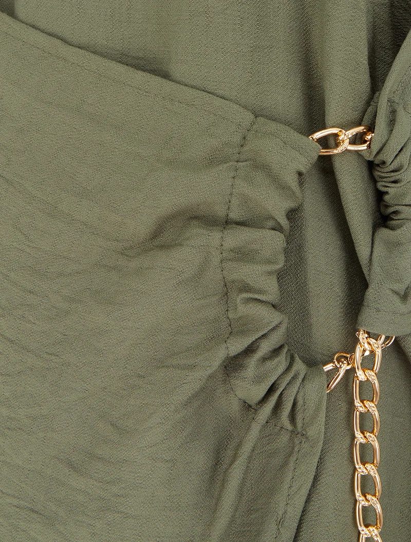 Langes einfarbiges Kleid mit Kettendetail - Kaki