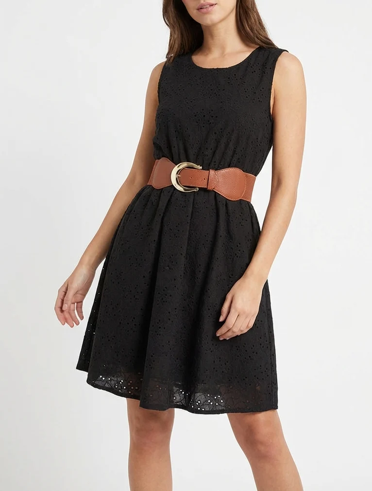 Ärmelloses, ausgestelltes Kleid aus englischer Stickerei - Schwarz