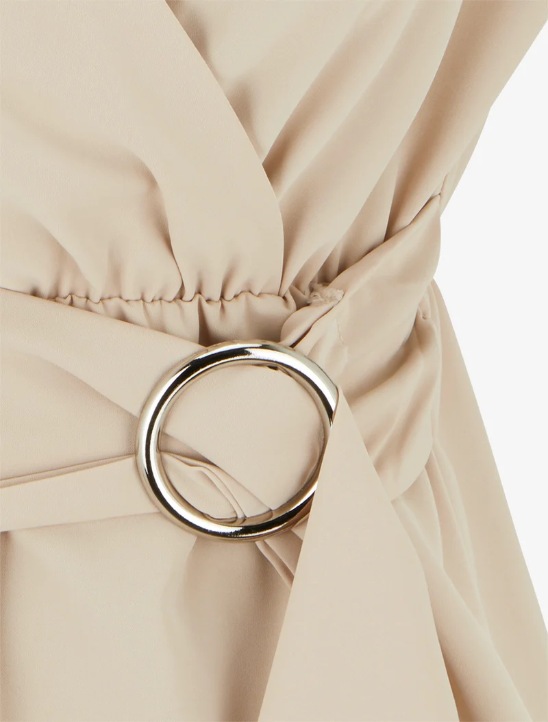 Elastisches einfarbiges Top mit kurzen Ärmeln - Beige