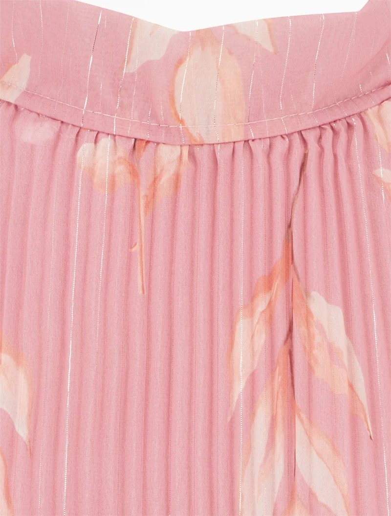 Ärmelloses, plissiertes Top mit Blattdruck - Rose