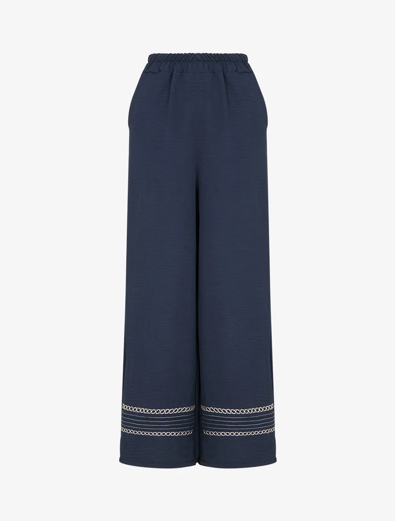 Weite Hose mit bestickten Kanten - Marine