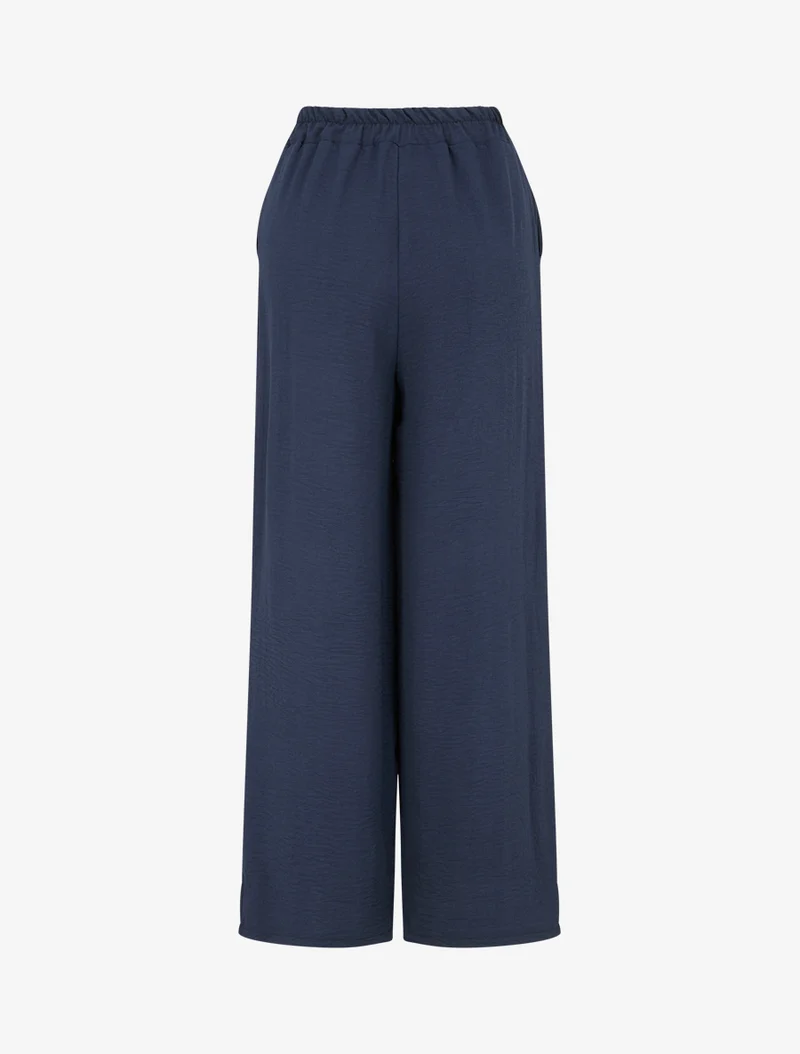 Weite Hose mit bestickten Kanten - Marine