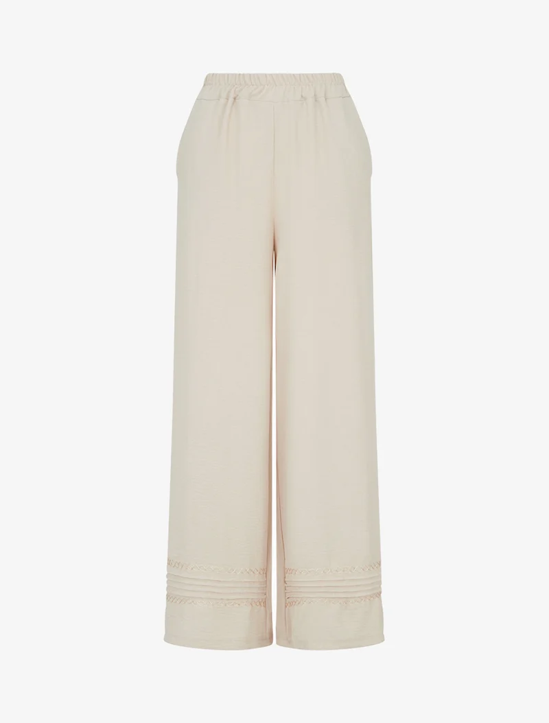 Weite Hose mit bestickten Kanten - Beige