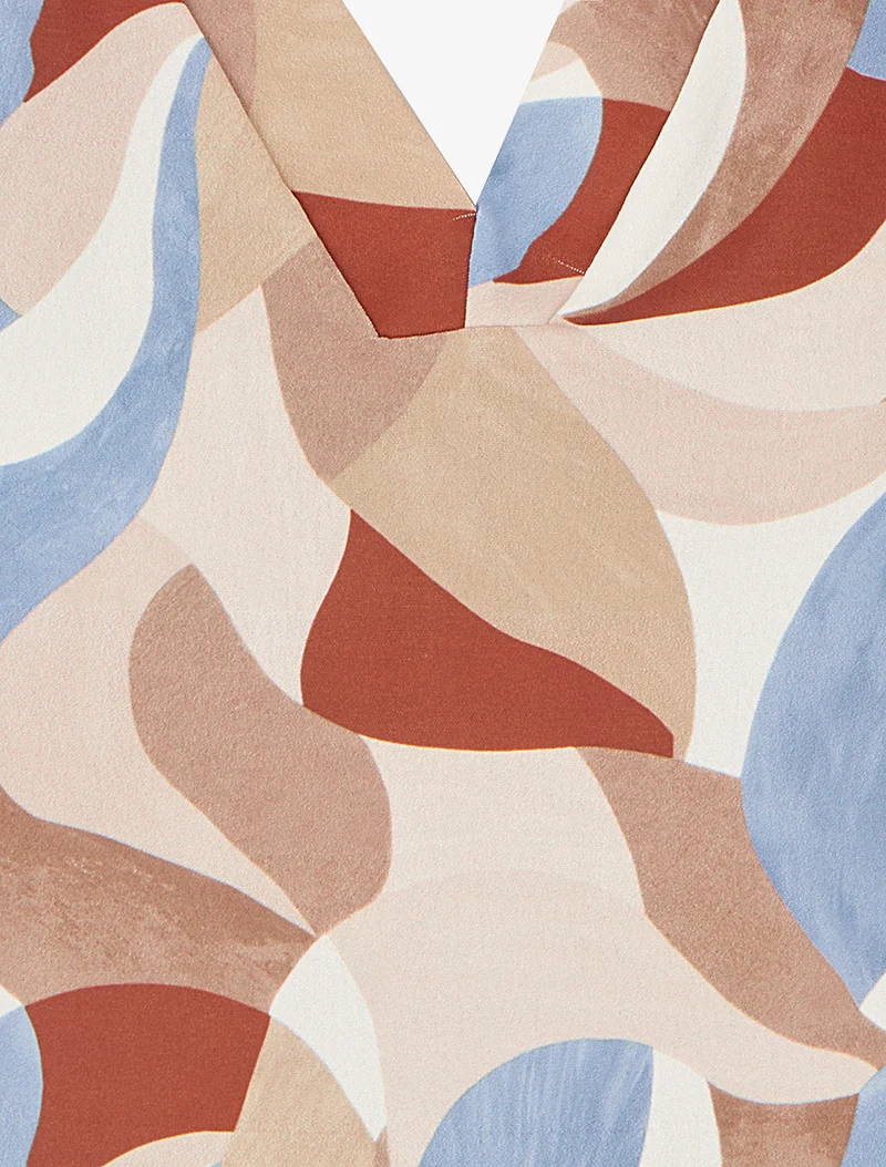 Kurzarm-Top mit abstraktem Print - Kamel