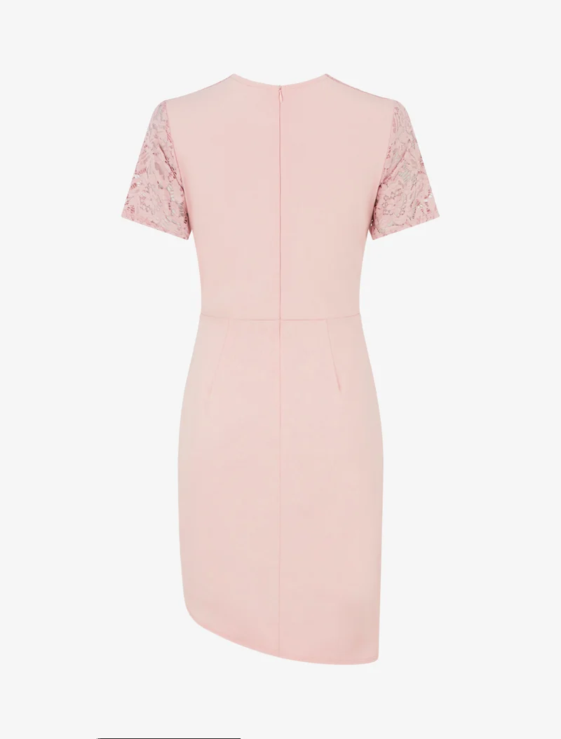 Tailliertes Kleid mit kurzen Ärmeln und Spitze - Rose