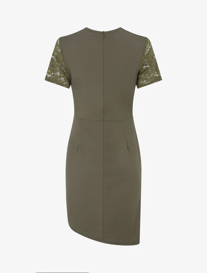 Tailliertes Kleid mit kurzen Ärmeln und Spitze - Kaki