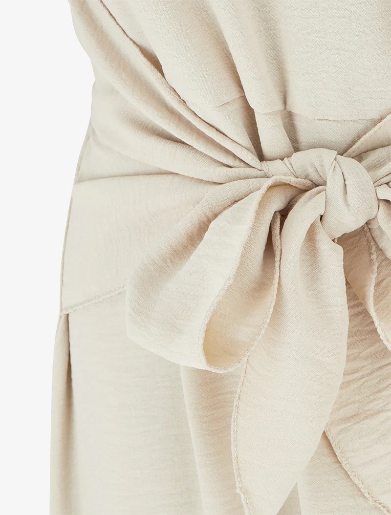 Langes Kleid mit Bindebändern - Beige