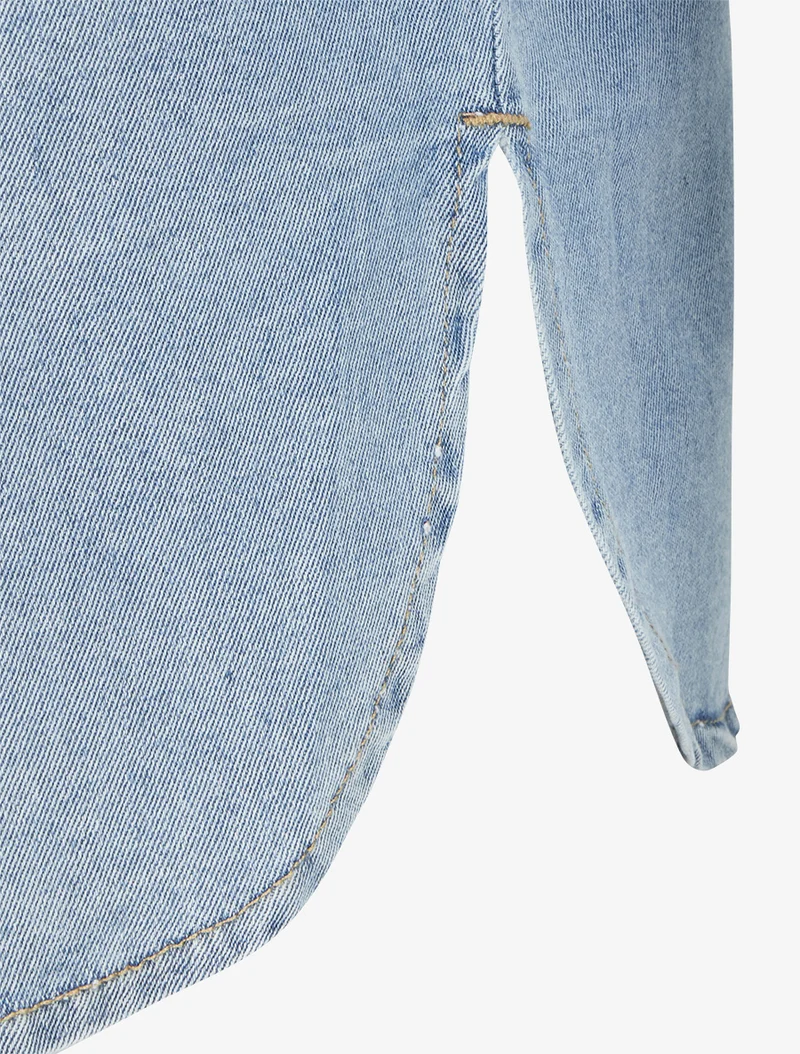 Gerade geschnittenes Jeanshemd - Hellblau