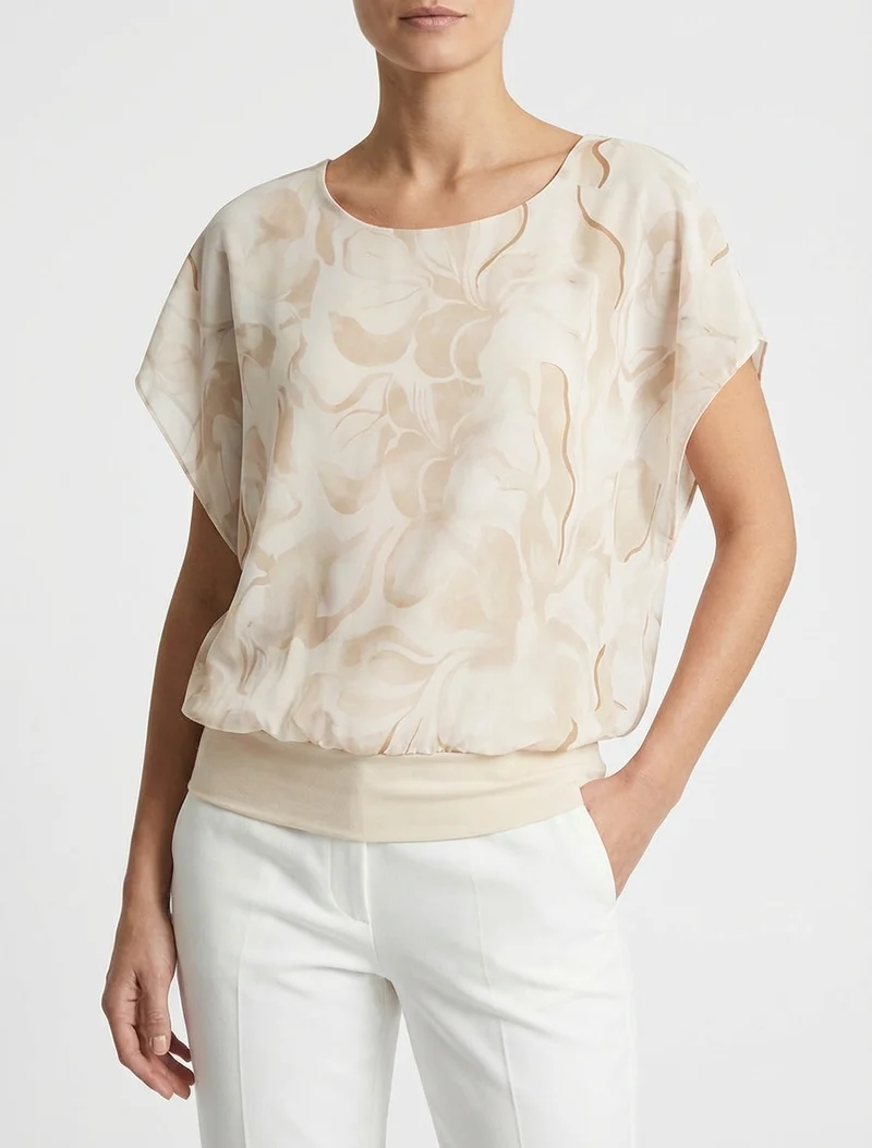 Kurzarm-Top mit Blumenmuster oben rechts. - Beige