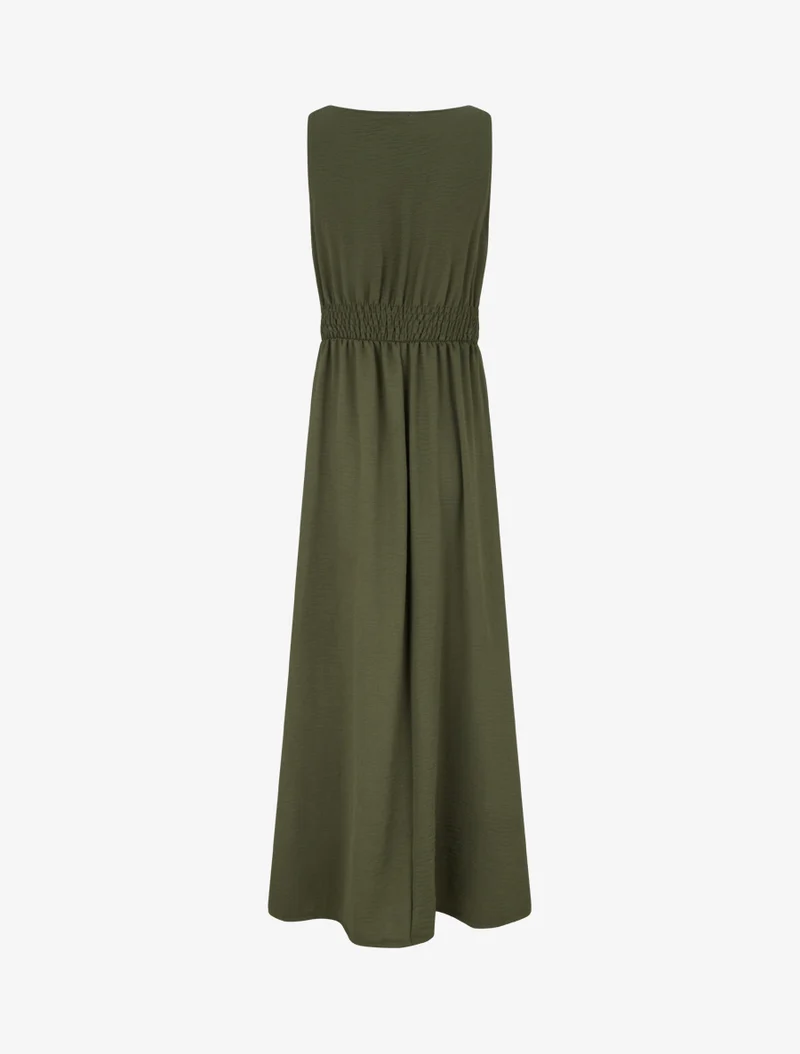 Langes ausgestelltes Kleid mit Perlenriemen - Kaki