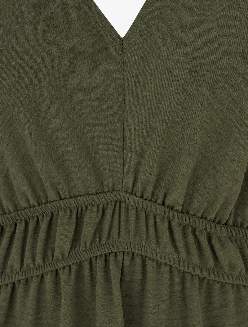 Langes ausgestelltes Kleid mit Perlenriemen - Kaki