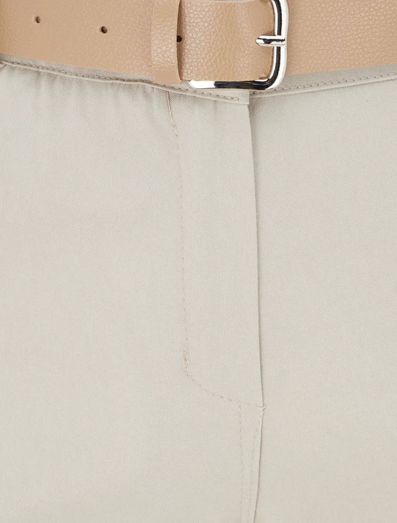 Gerade geschnittene einfarbige Hose - Beige