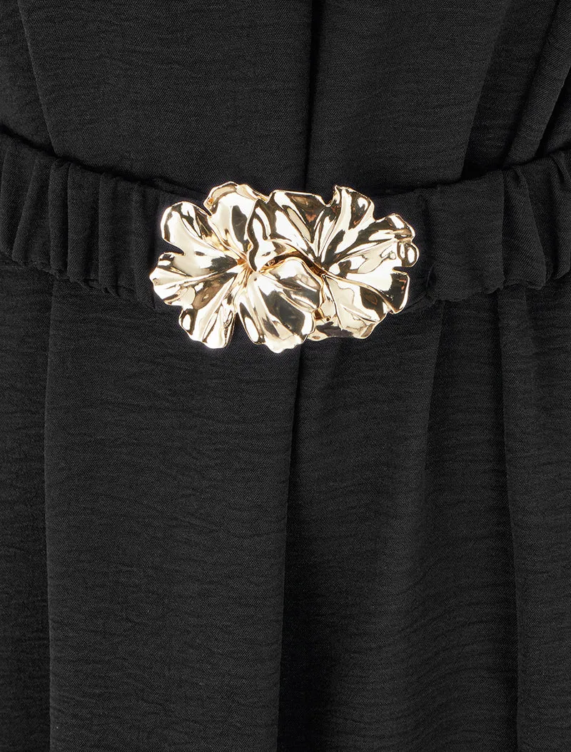 Fließendes einfarbiges Kleid mit Gürtel - Schwarz
