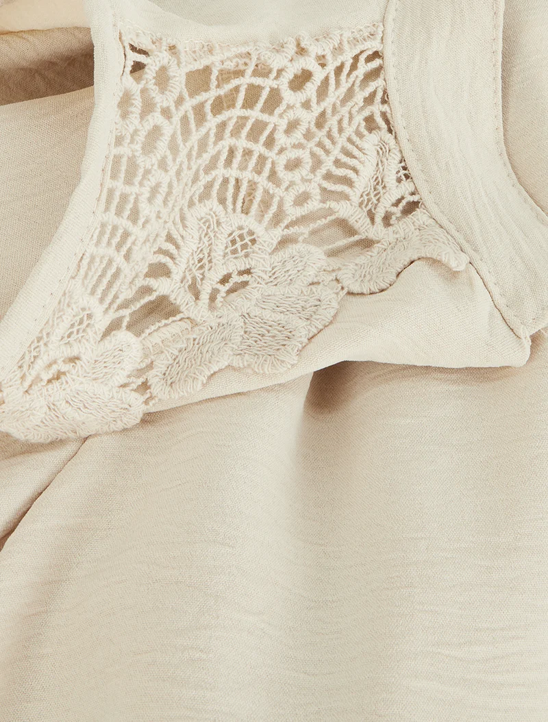 Ärmelloses Oberteil mit Stickdetail - Beige