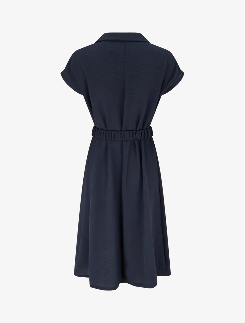 Fließendes einfarbiges Kleid mit Gürtel - Marine