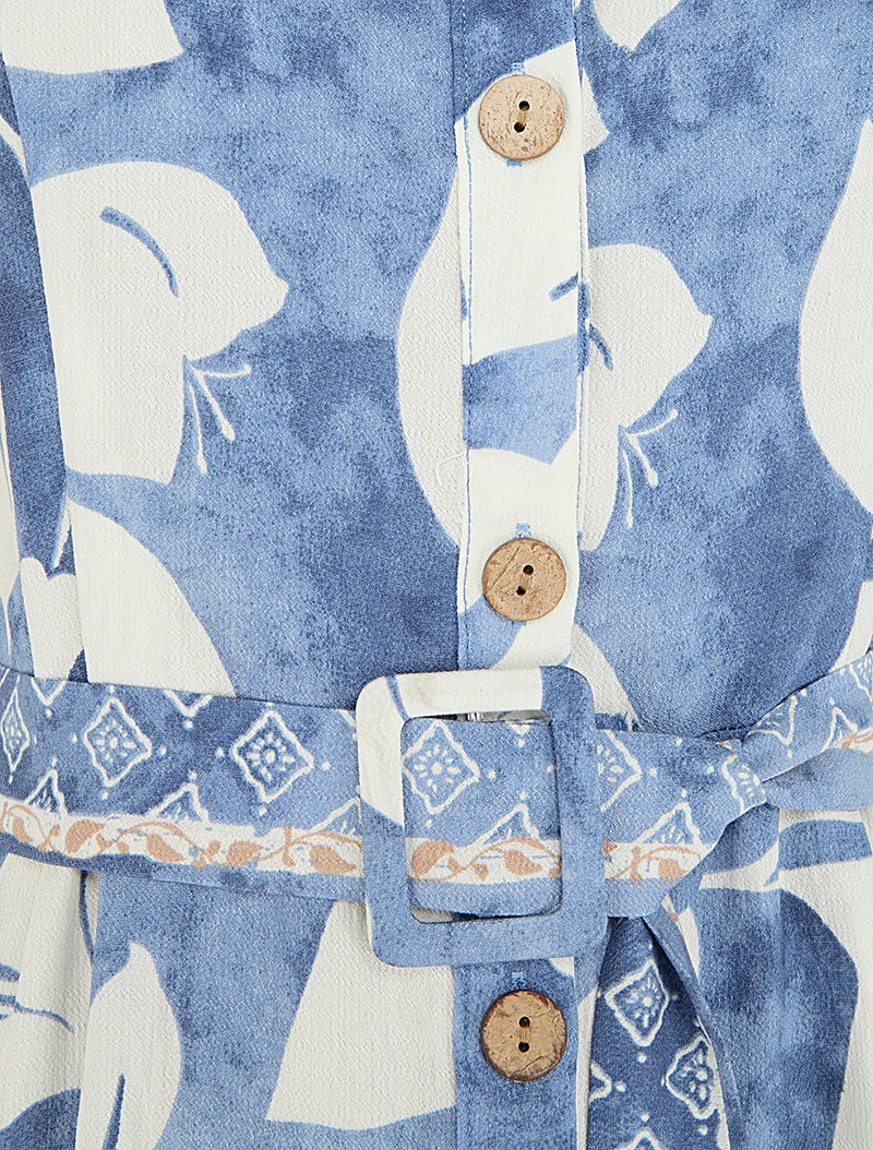 Hemdblusenkleid mit tropischem Blumenmuster - Hellblau
