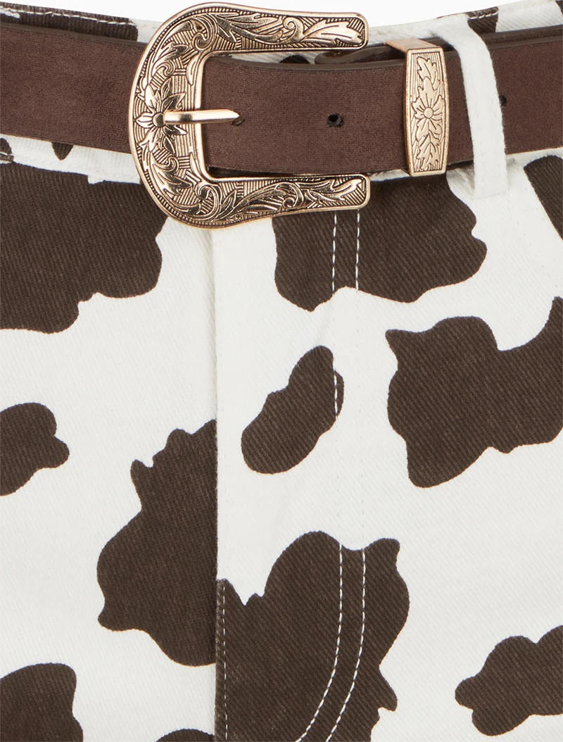Kurz geschnittener High-Waist-Shorts mit Kuhmuster - Dunkelbraun
