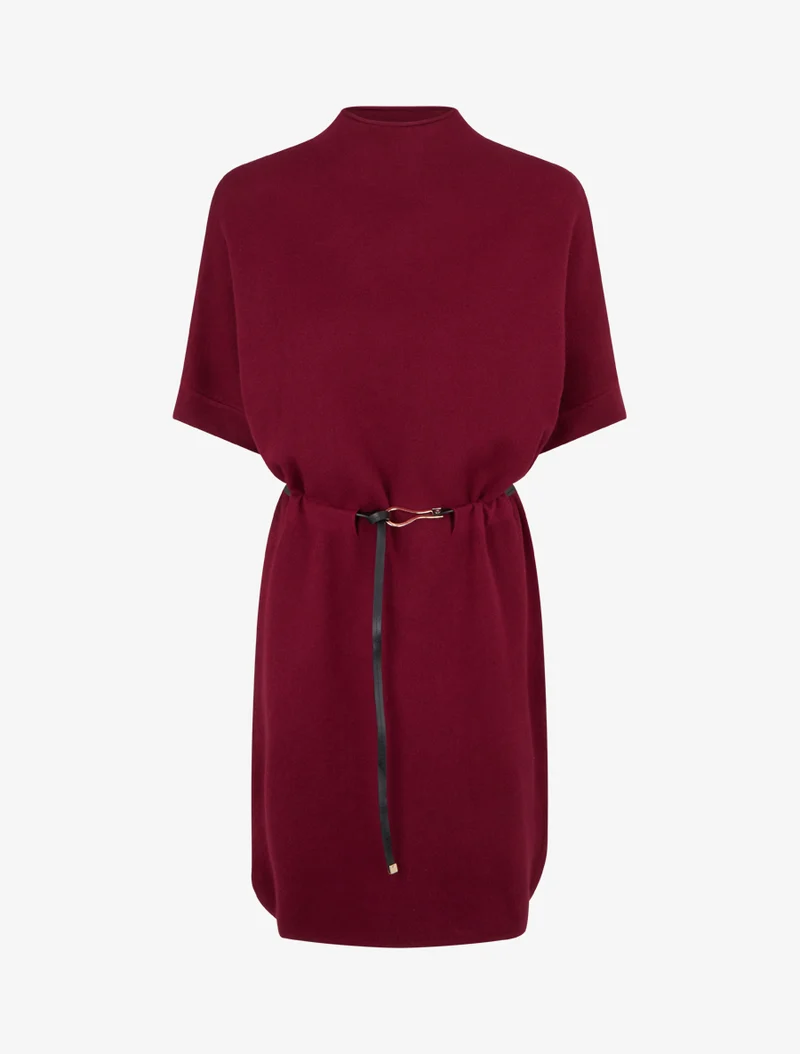 Gerade geschnittenes Strickkleid mit kurzen Ärmeln. - Weinrot