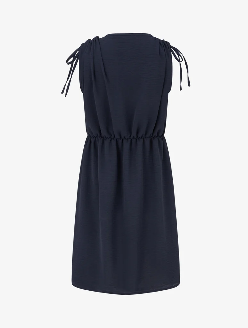 Einfarbiges Kleid mit Schmuckeinsatz an der Taille - Marine