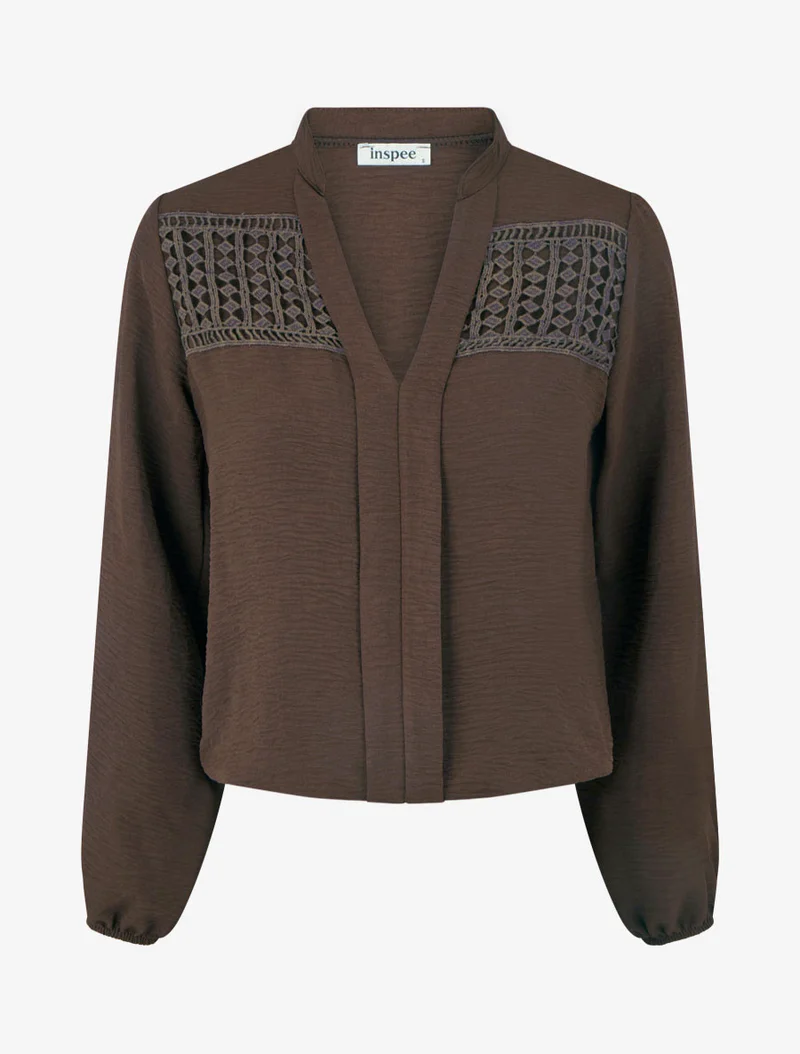 Fließende Bluse mit Ballonschnitt und Häkel-Detail - Braun