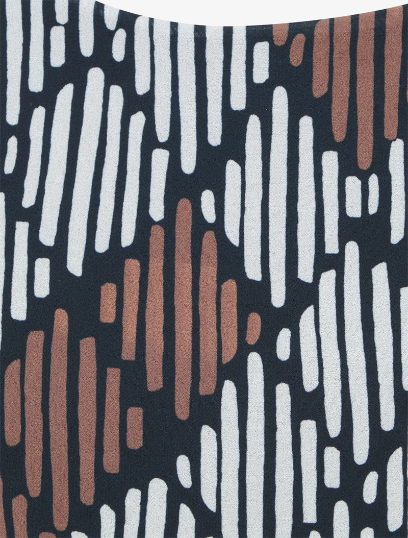 Bluse aus bedrucktem Voile mit grafischem Muster - Schwarz