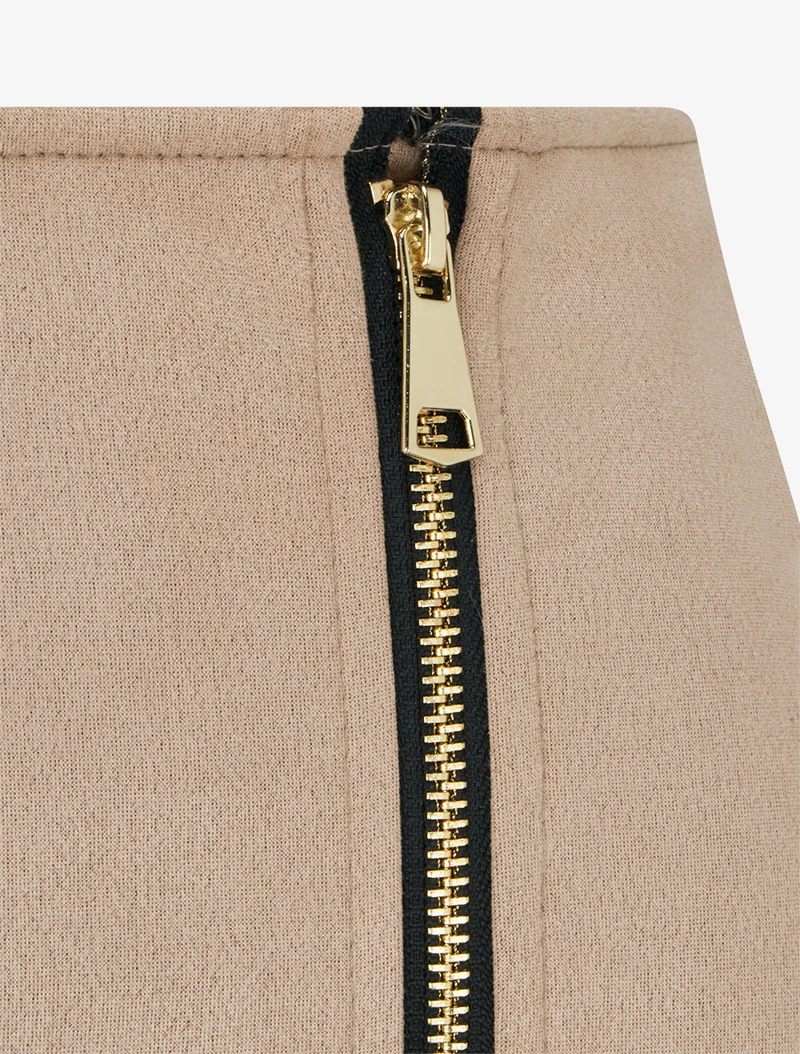 Kurze Trompe-l'œil aus Wildlederimitat - Beige