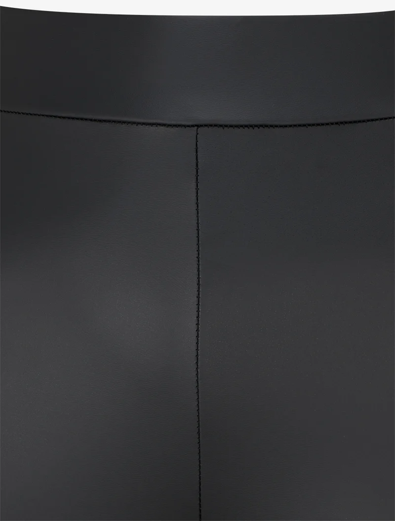 Unifarbene Leggings in Lederoptik - Schwarz